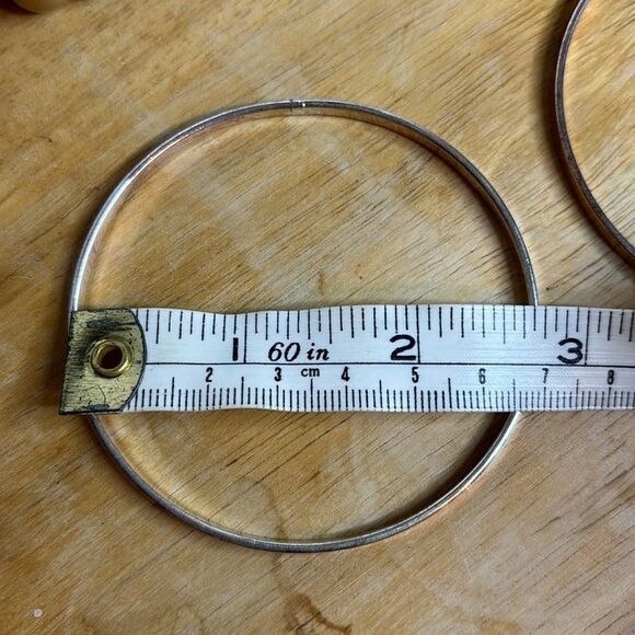 Set of 3 silver tone white and cream faux pearl bracelets with starfish charm - Picture 6 of 6